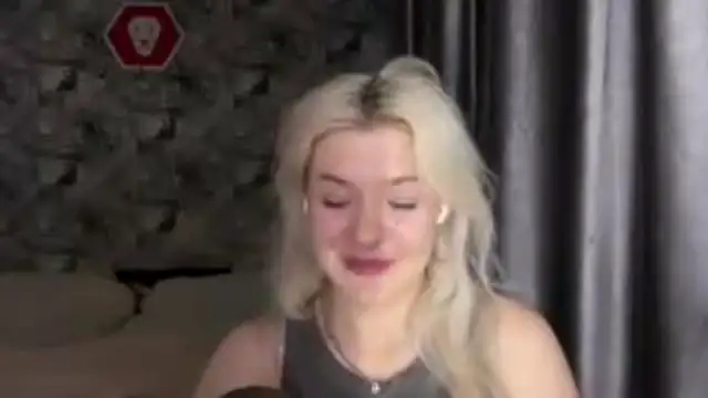 Chat XXX ao vivo de SpotlessParaffin
