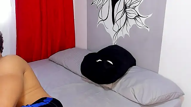 paull_george Adlı Modelin Canlı XXX Sohbeti