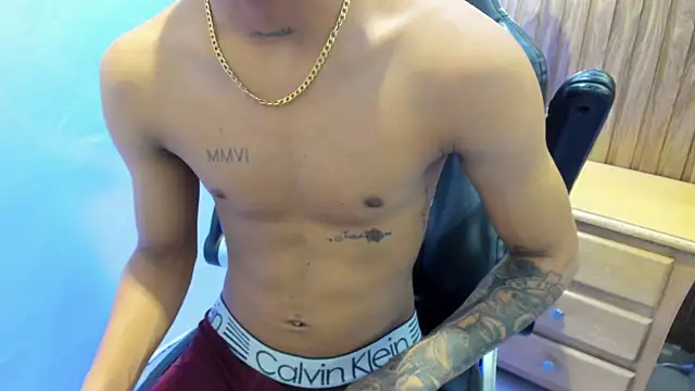 XXX chat uživo modela Mael_Jason
