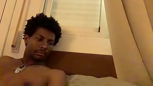 HoleBreeder's Live XXX Chat