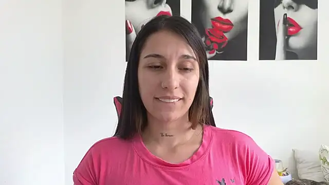 Chatroom XXX en direct de tammyandrade_