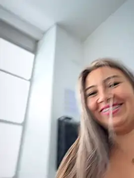 LIZ-06_'s Live XXX Chat