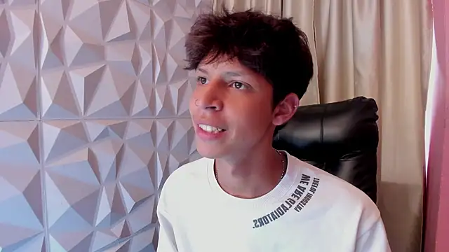 แชท XXX สดของ Ethan_qop