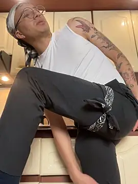 Alexander_Klain Live XXX Chat