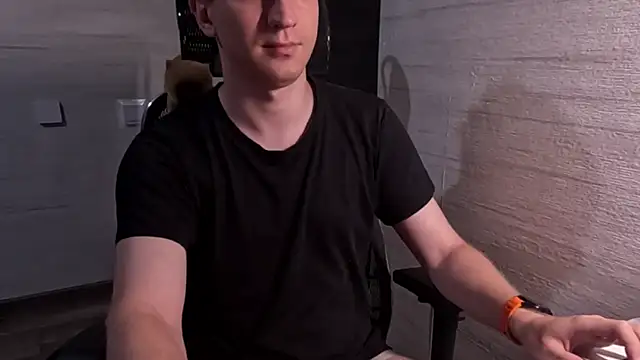 Онлайн чат XXX Einar_Nut