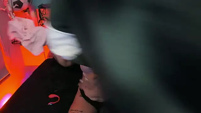 Chloe_Killua élő XXX-chatje