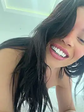 XXX chat uživo modela Rafaellaz