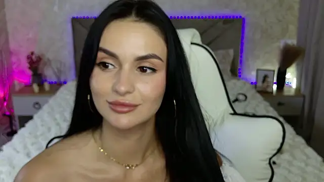 XXX chat uživo modela MilaaSweety