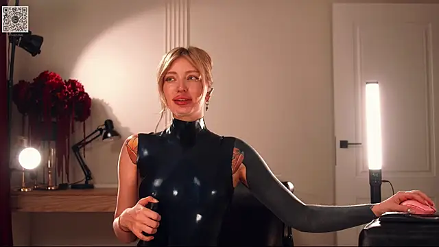 دردشة LinaKinky الجنسية المباشرة