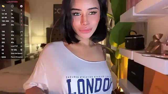 Živý XXX chat ParisianDoll