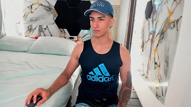 Goldendesirexx Live XXX-chat