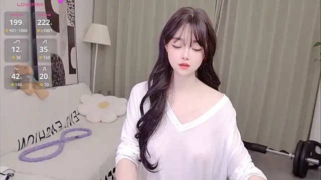 uikyy1 Live XXX-chat