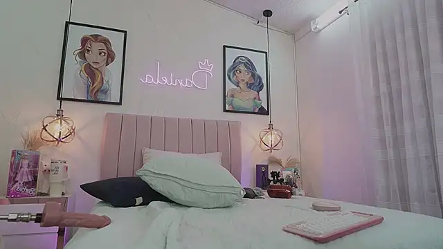 dani_parker_'s Live XXX Chat