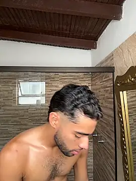AlejandroGreco 现场XXX聊天