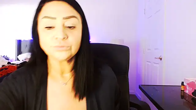 دردشة AlyssiaAmoreXO الجنسية المباشرة