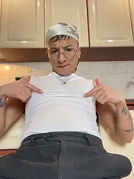 Alexander_Klain Chat XXX live