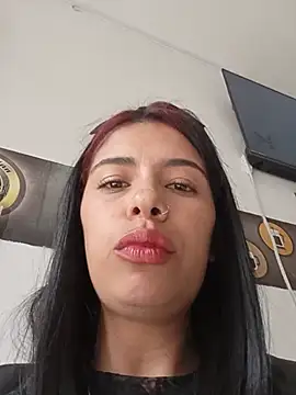 Nathaly_12 Adlı Modelin Canlı XXX Sohbeti