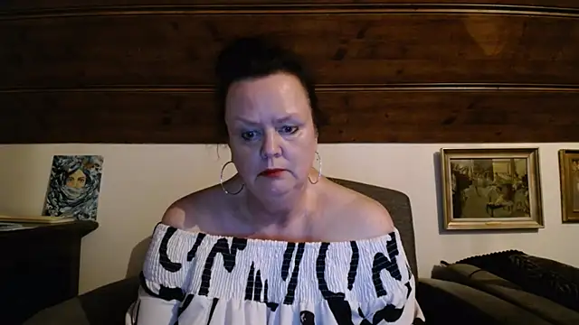 TiffanyMature Live XXX Chat