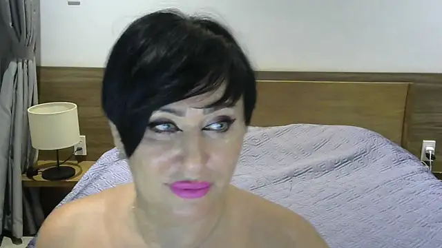 Kleotempt Adlı Modelin Canlı XXX Sohbeti