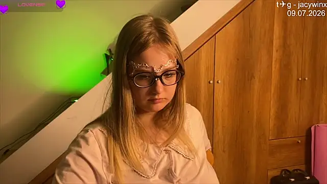 JacyWinslat Chat XXX in diretta