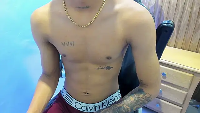 Mael_Jasonn Webbikameraesitys