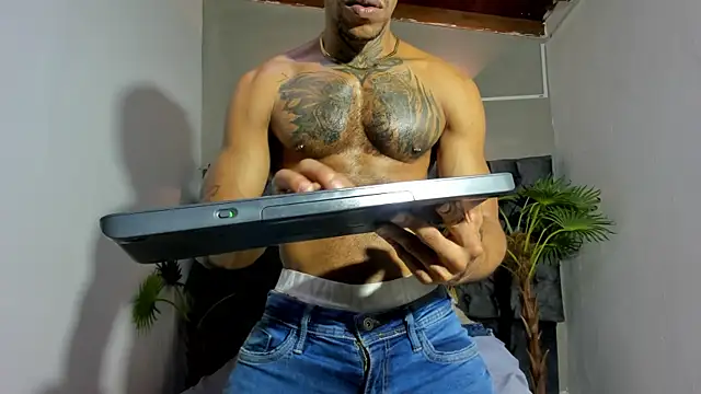 Salomon_koude Live XXX-Chat
