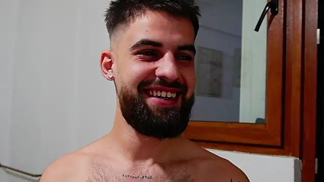 دردشة HairyRobxxx الجنسية المباشرة