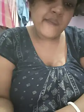 Deborbhavi222 live XXX chat