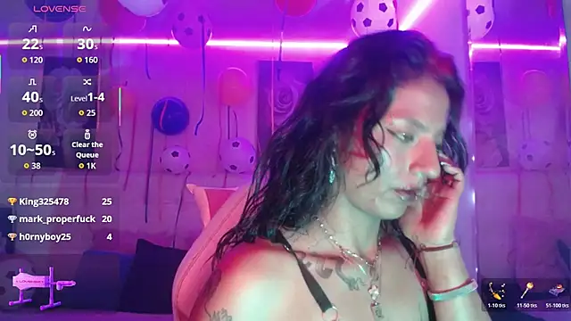 SamathaMay élő XXX-chatje
