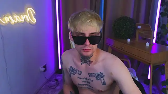 XXX chat uživo modela drillfi11