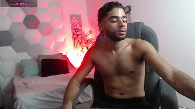 צ'אט XXX בשידור חי של AlejandroGreco