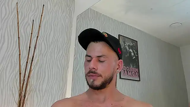دردشة dylan_jacobx الجنسية المباشرة