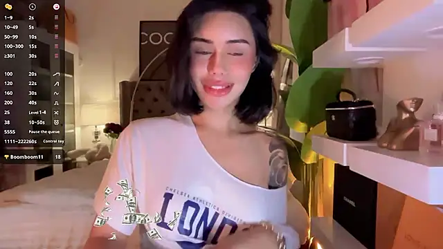 Chat XXX en directo de ParisianDoll