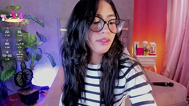 Tyla_Ks Adlı Modelin Canlı XXX Sohbeti