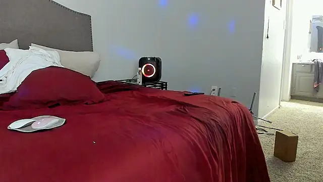yiauana's Live XXX Chat