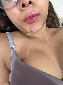 Chatroom XXX en direct de Queen_sofiyaa