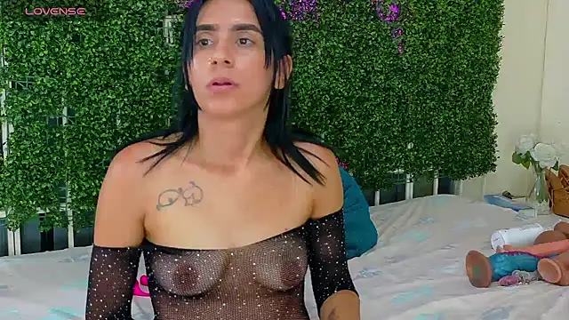 emy_0n Live XXX chat