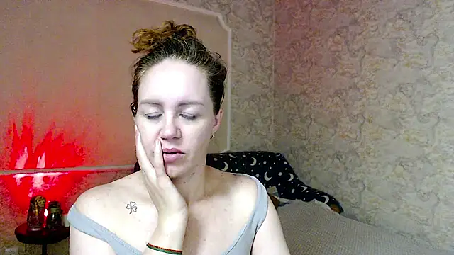 Fern_Lust Adlı Modelin Canlı XXX Sohbeti