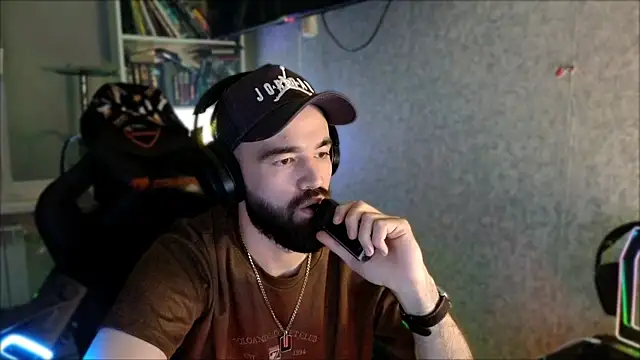 XXX chat uživo modela _Serious_Man