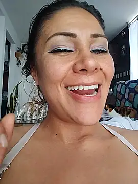 KittyHoleshot87's Live XXX Chat