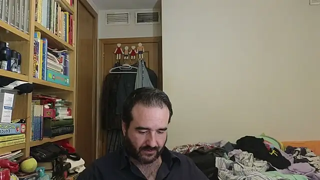 curiosillo83's Live XXX Chat