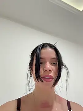 Chat +18 de Rafaellaz ao vivo