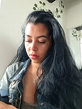 Luianna Live XXX-chat