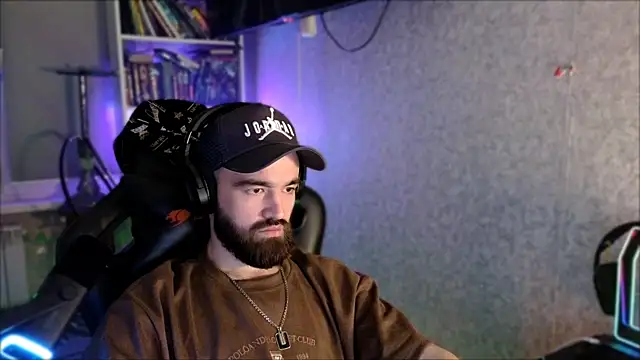 XXX chat uživo modela _Serious_Man