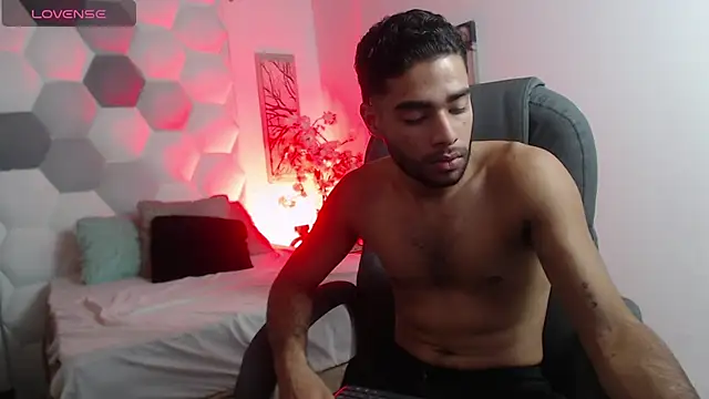 AlejandroGreco Show in webcam