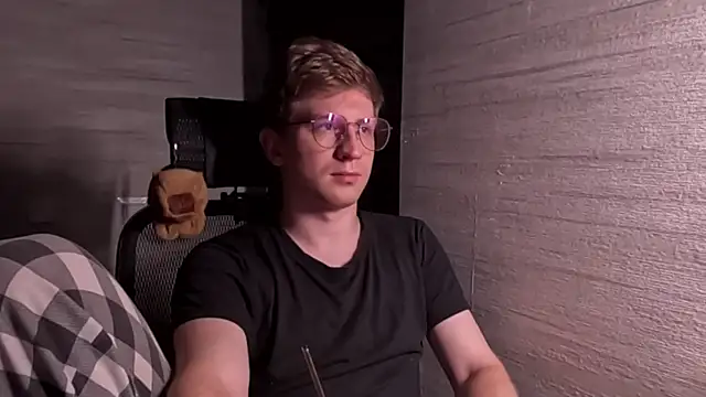 Živý XXX chat Einar_Nut