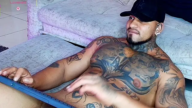 Chat XXX ao vivo de zaiin_diesel