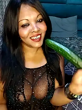 Chat XXX en directo de hemilynthomas2467