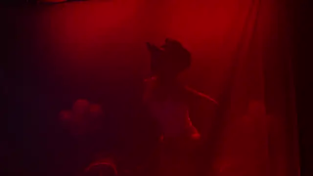 Rebel__Stage: απευθείας συνομιλία ΧΧΧ