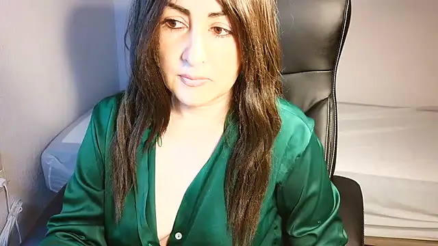 naughty_sarahh 现场XXX聊天